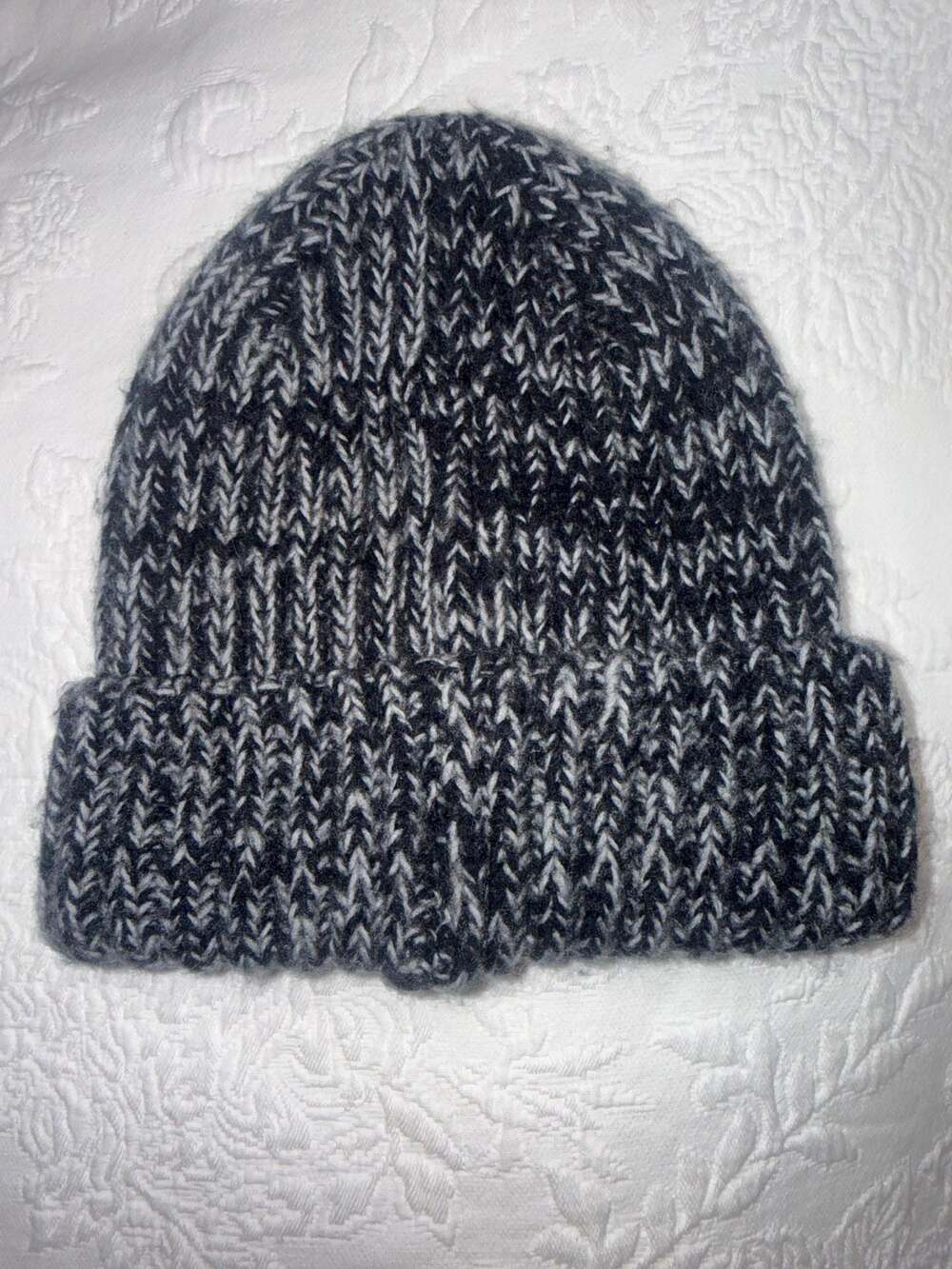 American Eagle Outfitters Marbled Black And White Ribbed Cuff Beanie Hat